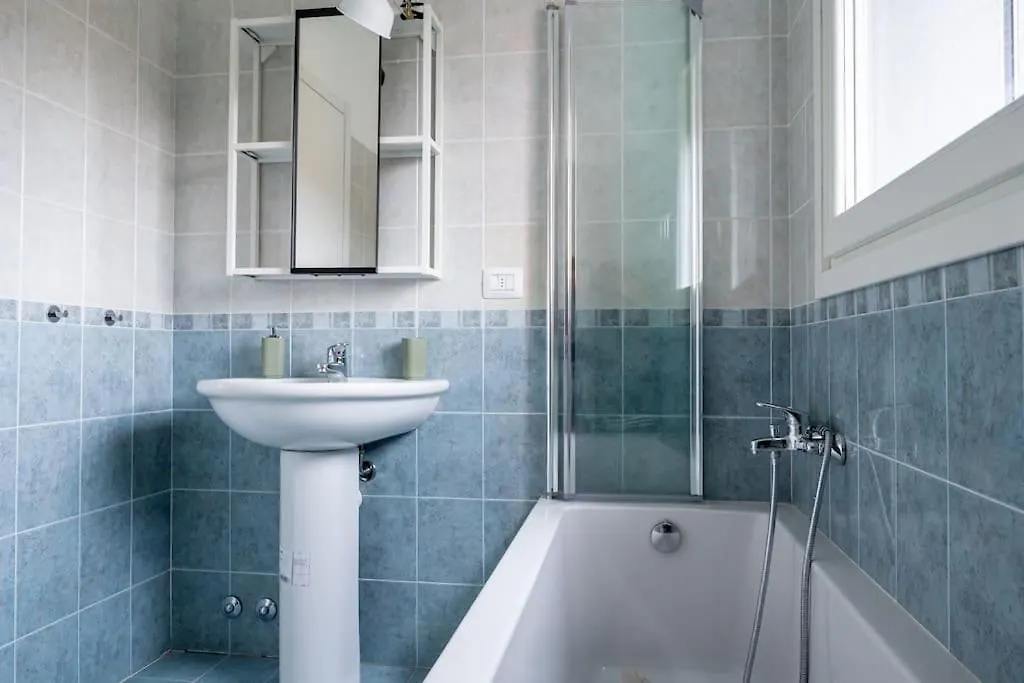Luminoso Trilocale Affori Centro Appartement Milaan