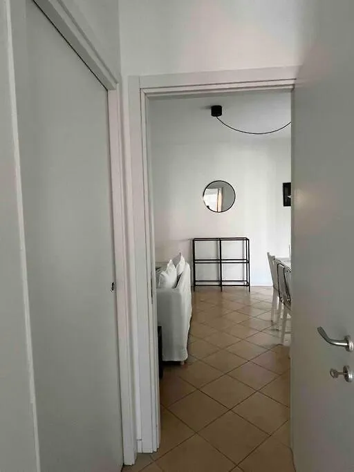 Luminoso Trilocale Affori Centro Apartment Milan Italy
