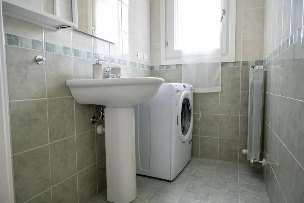 Apartament Luminoso Trilocale Affori Centro Mediolan