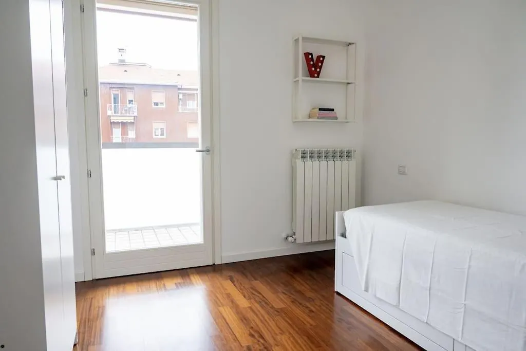 Apartament Luminoso Trilocale Affori Centro Mediolan Włochy